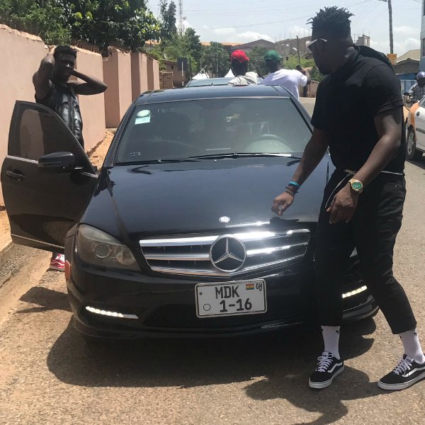 Medikal Reportedly Involved In A Car Accident 2 (1)1