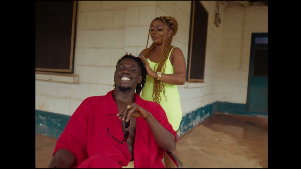 VIDEO: King Paluta - Yahitte (feat. Qwame stika)