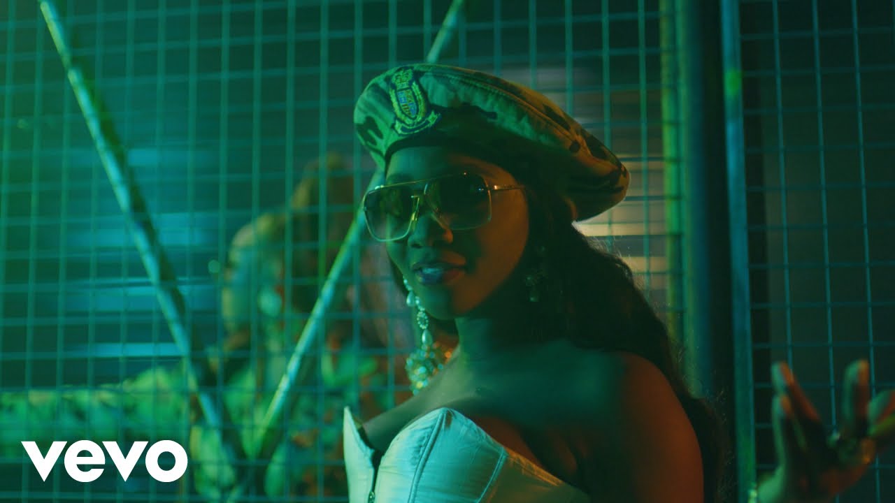 VIDEO: Simi - Loyal (feat. Fave)
