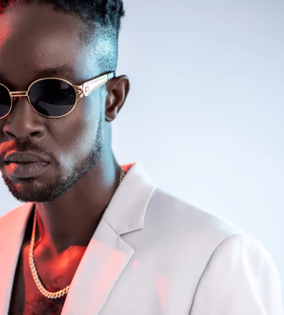 Close up image of Ghanaian rapper and producer, Skonti