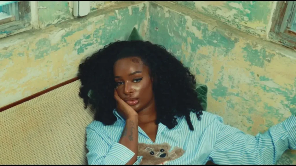 Nana Fofie - Where It Hurts (Official Video)