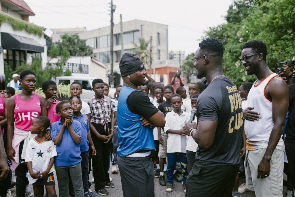 King Promise Teams Up with Akwaaba Volunteers NGO for Birthday Charity Outreach