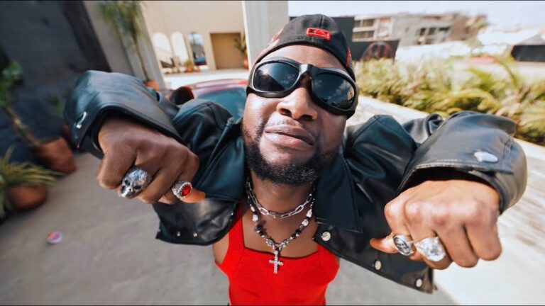Keeny Ice - Dzoboku (Official Video)